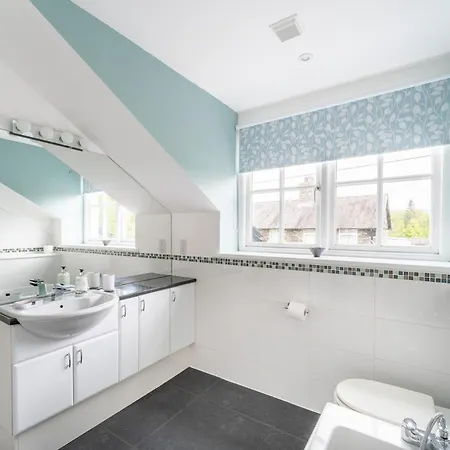 4 Bed In Troutbeck Bridge Oc-Lr089 * Troutbeck Bridge
