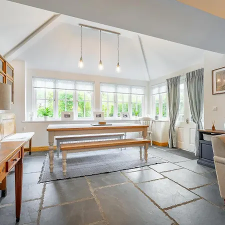 بيت للعطل 4 Bed In Oc-lr089