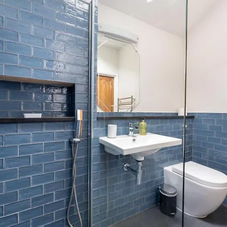 بيت للعطل 4 Bed In Oc-lr089 *